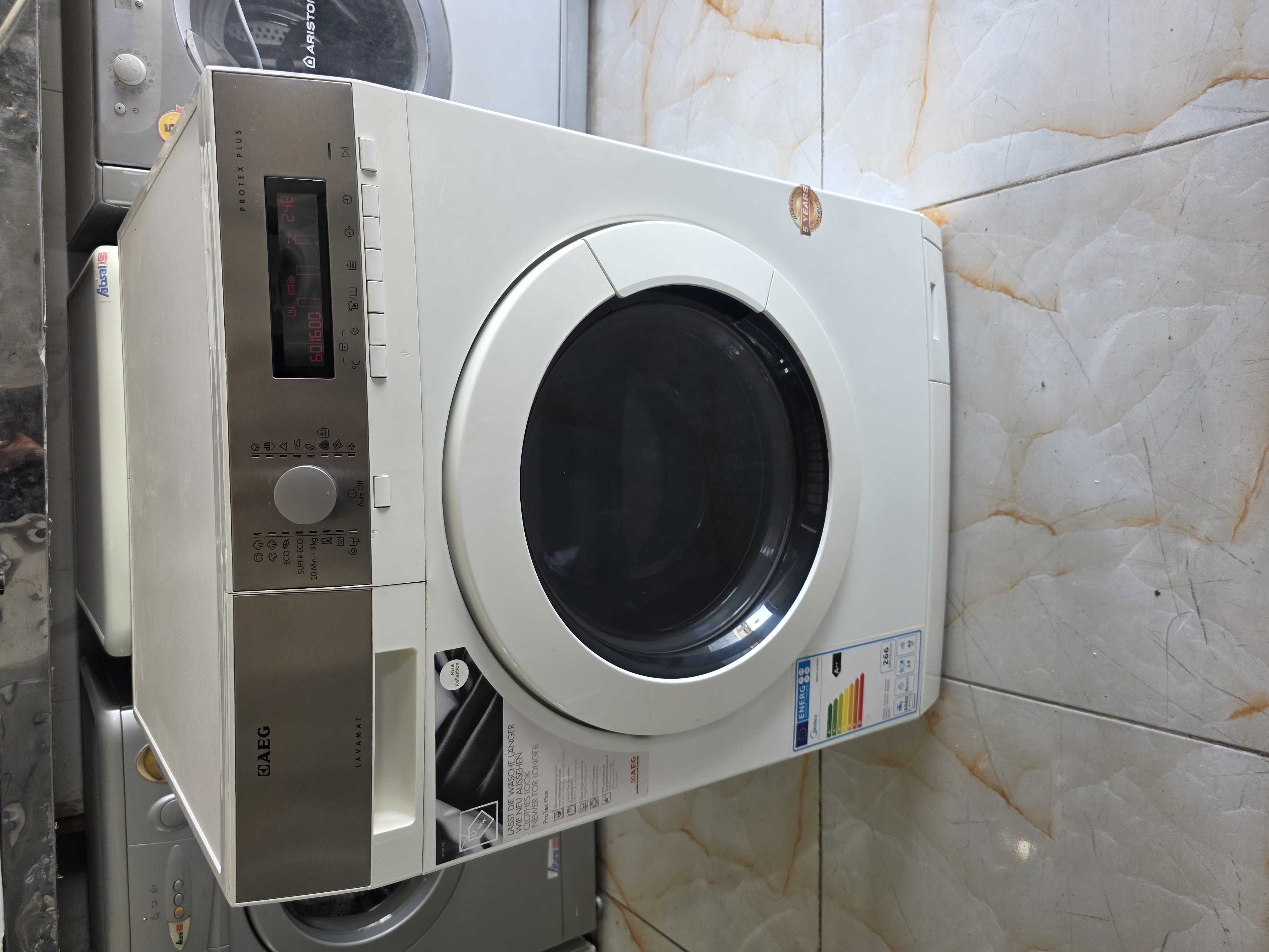 ماشین لباسشویی آاگ مدل L87680FL بسیار کمیاب اصلی (با گارانتی)