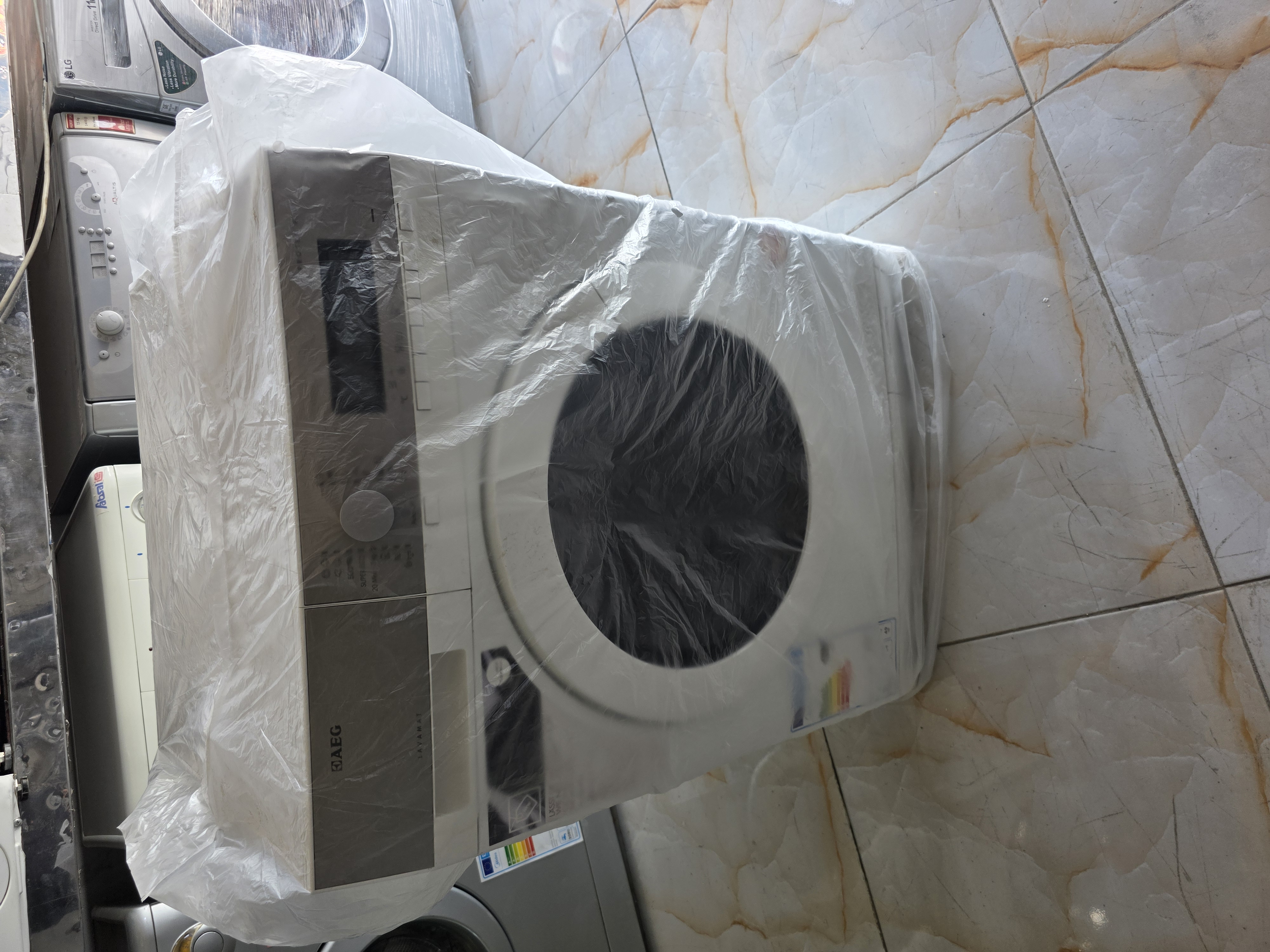 ماشین لباسشویی آاگ مدل L87680FL بسیار کمیاب اصلی (با گارانتی)