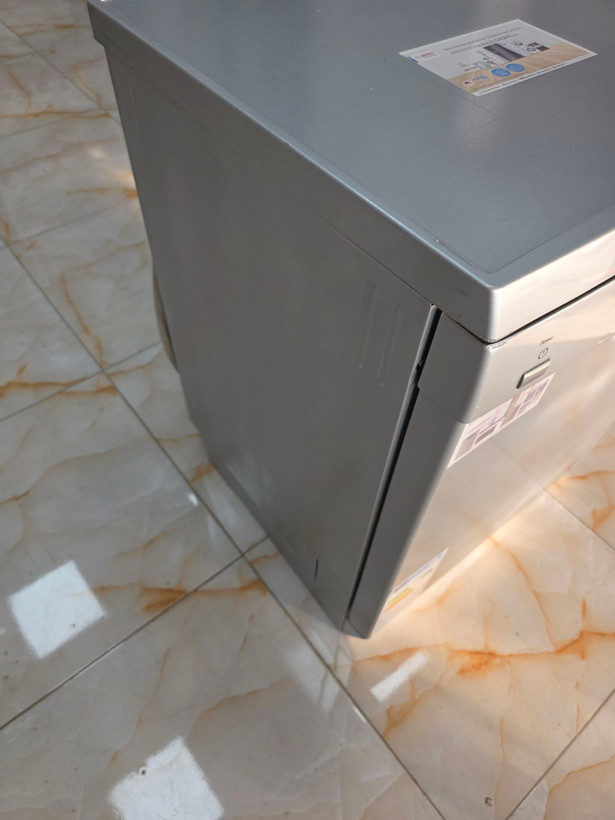 ماشین ظرفشویی بوش مدل SGS85M32 نقره ای و سیلور دیجیتالی (با گارانتی)