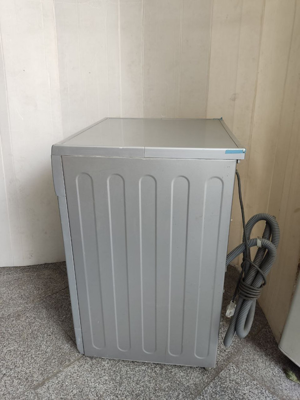 ماشین لباسشویی دایرکت درایو 8کیلو مدل wd7025 ال جی (با گارانتی)