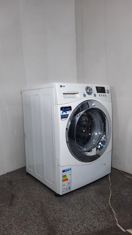 ماشین لباسشویی درب بزرگ مدل wd8558 صفحه ال ای دی 11کیلو (با گارانتی)
