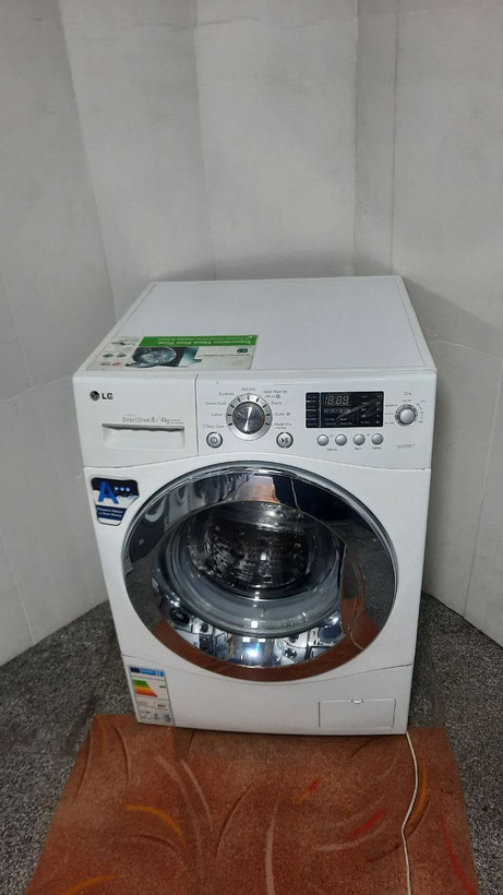 ماشین لباسشویی درب بزرگ مدل wd8558 صفحه ال ای دی 11کیلو (با گارانتی)