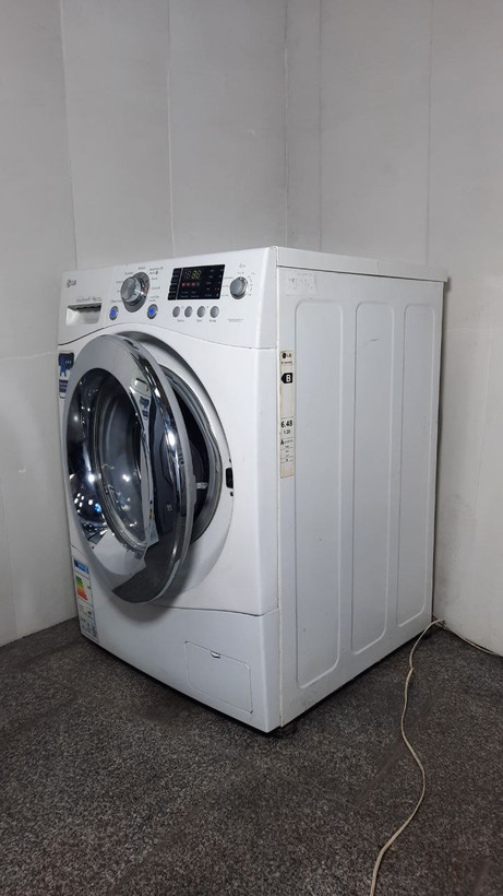 ماشین لباسشویی درب بزرگ مدل wd8558 صفحه ال ای دی 11کیلو (با گارانتی)